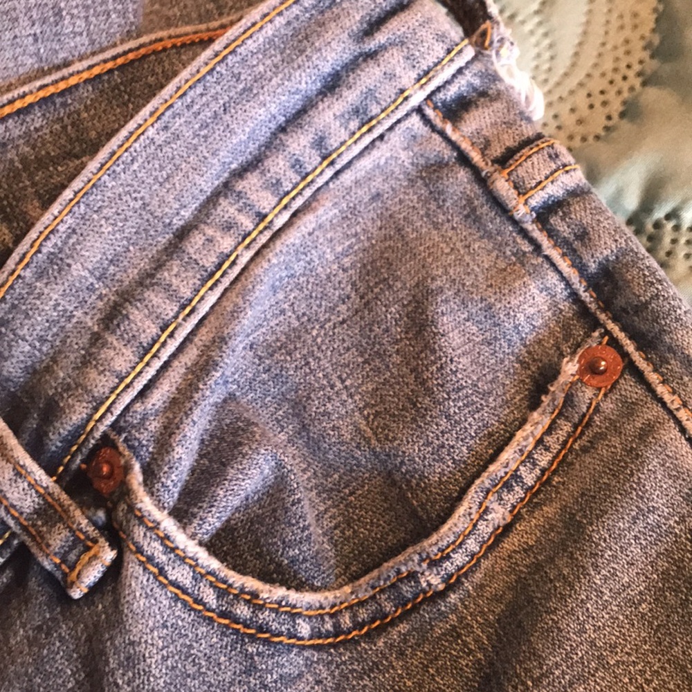 ❤️(88) Ladies Levi jeans, 515 boot cut. Some wear but still super cute Size 12 S - Picture 7 of 9
